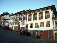 Ouro Preto je poměrně kopcovité město